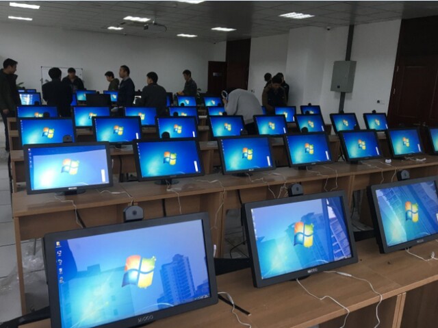 蘇州園區(qū)車管所考試機27臺、學習機48臺、排隊叫號系統(tǒng)
